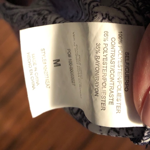 Scoop neck cap sleeve top, size Medium - Picture 6 of 6